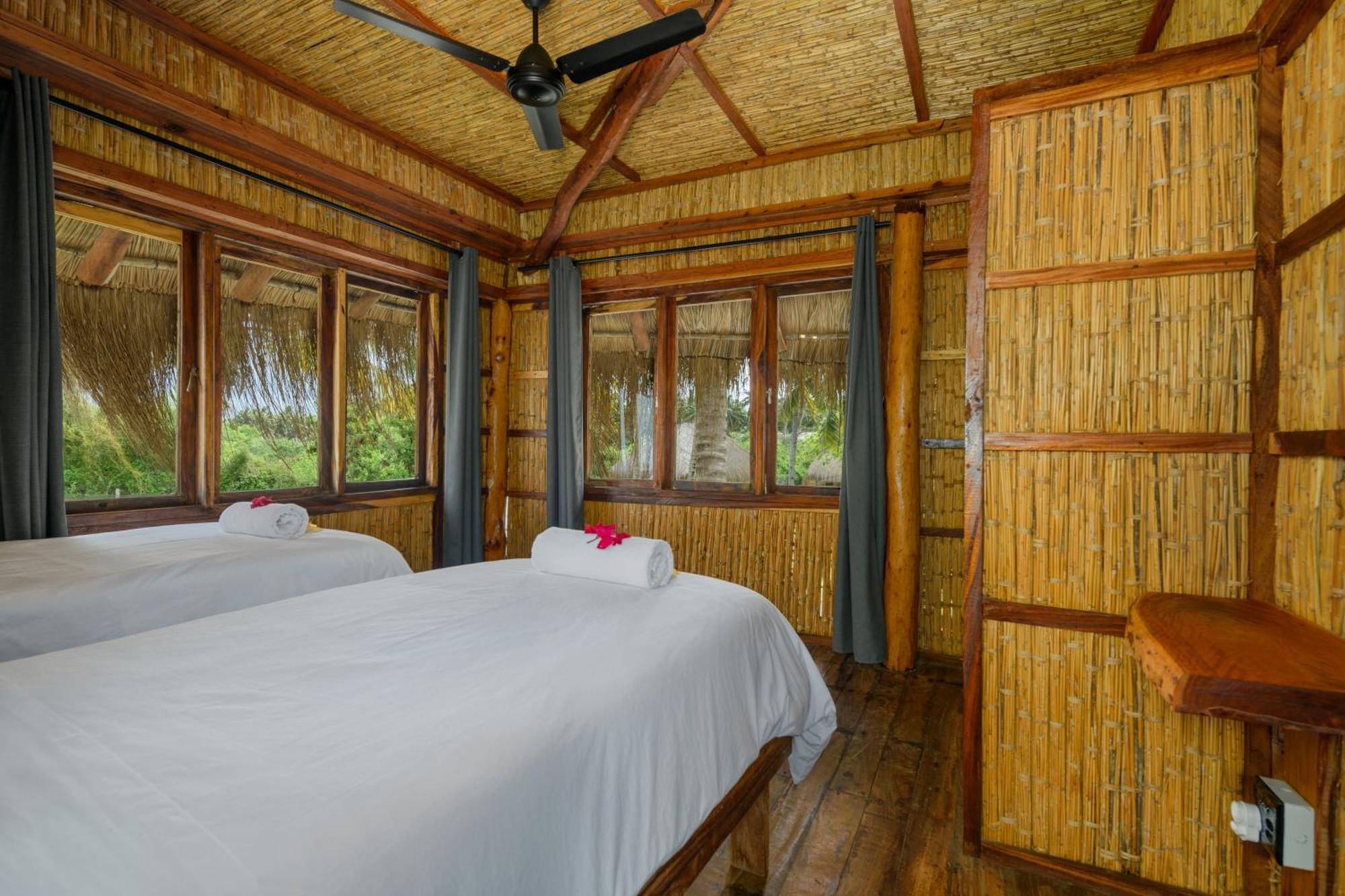 Ocean Pearl Beach Lodge فيلانكولوس المظهر الخارجي الصورة