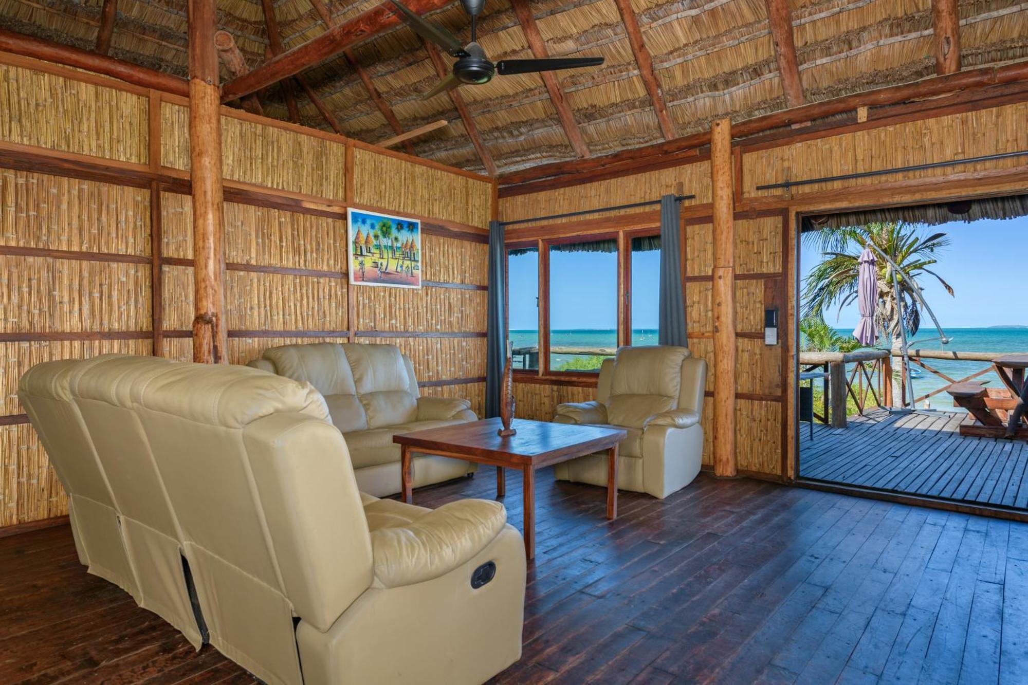 Ocean Pearl Beach Lodge فيلانكولوس المظهر الخارجي الصورة