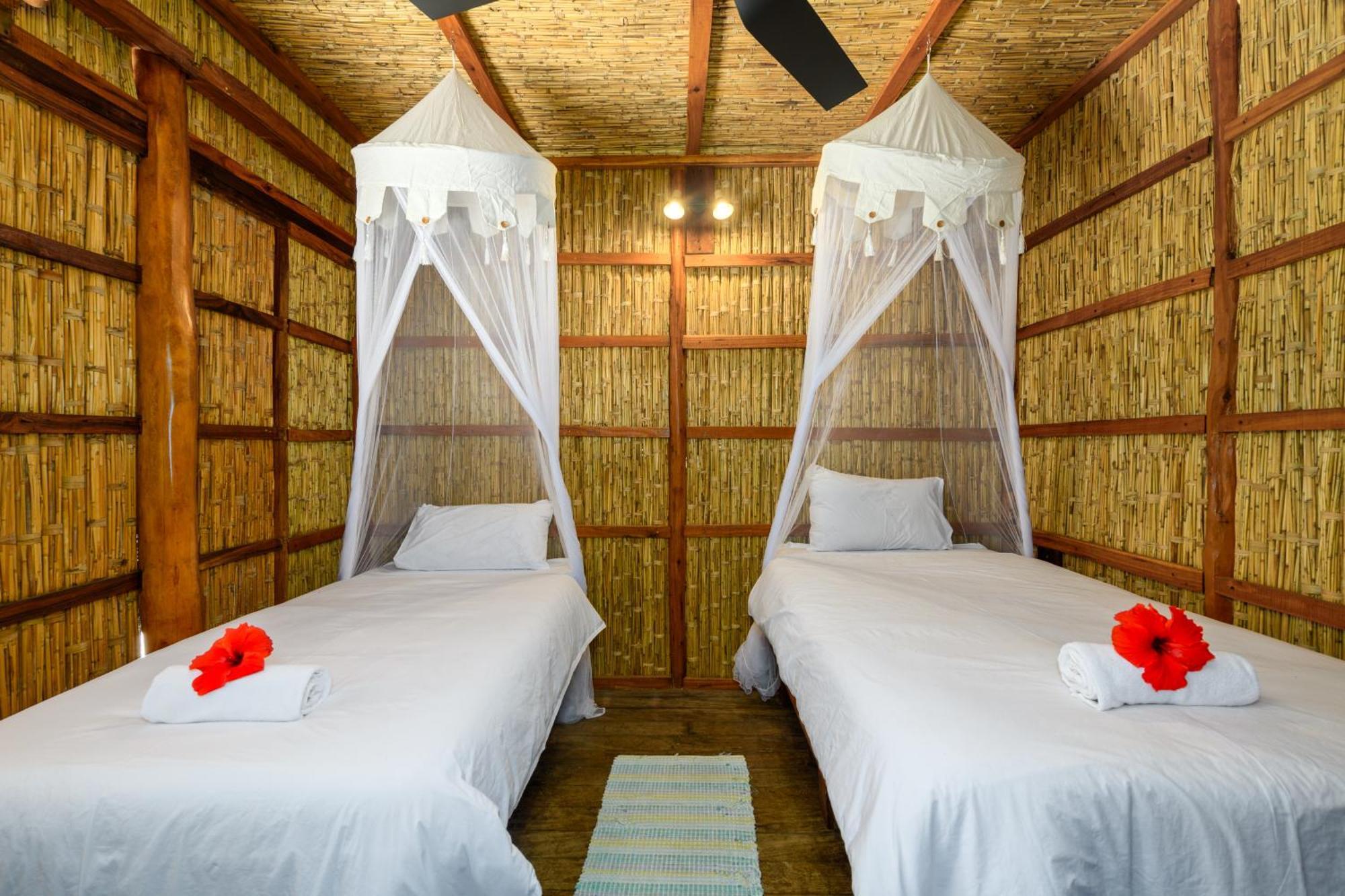 Ocean Pearl Beach Lodge فيلانكولوس المظهر الخارجي الصورة