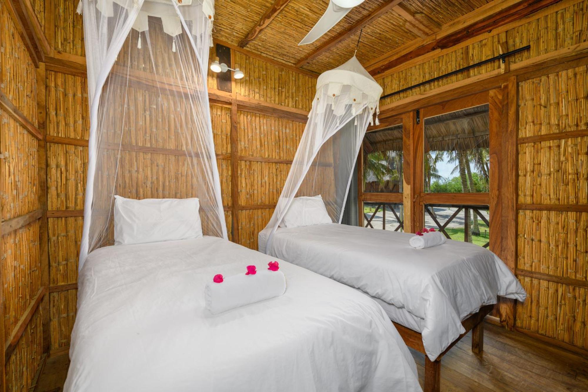 Ocean Pearl Beach Lodge فيلانكولوس المظهر الخارجي الصورة